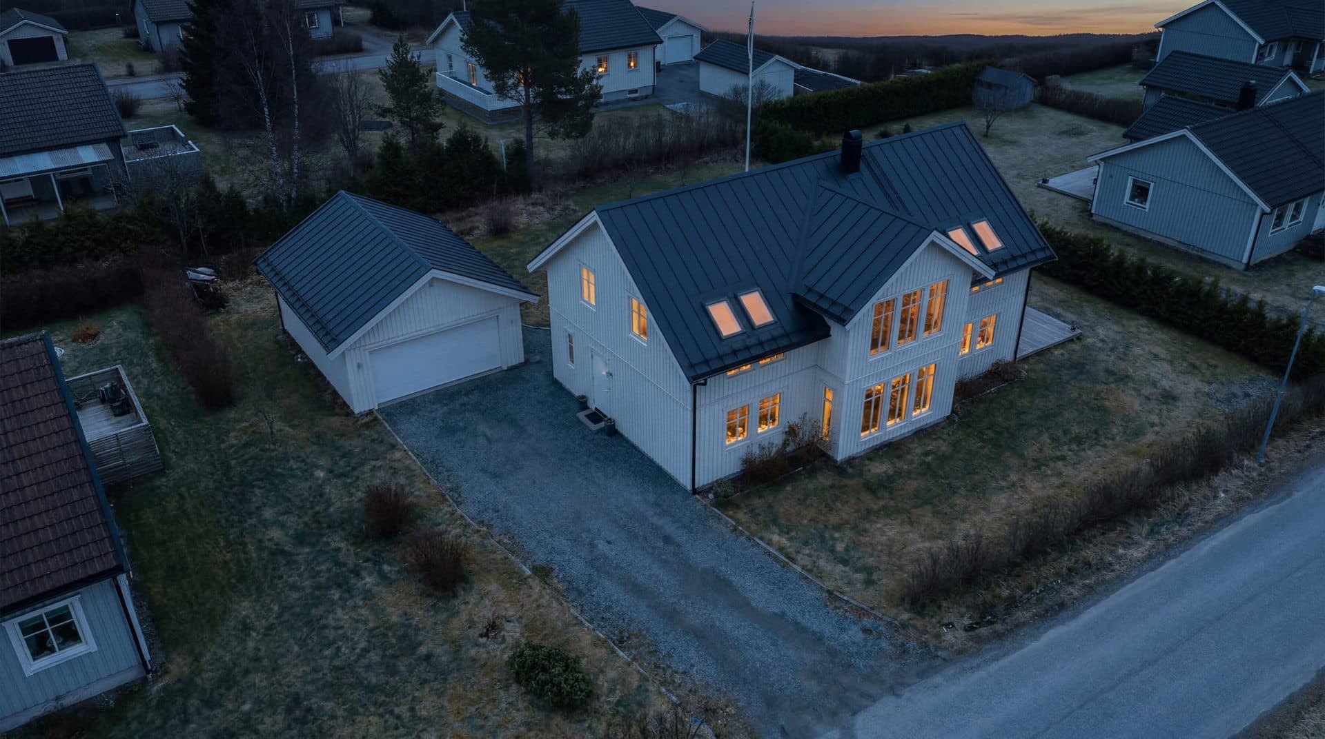 drone, Evening